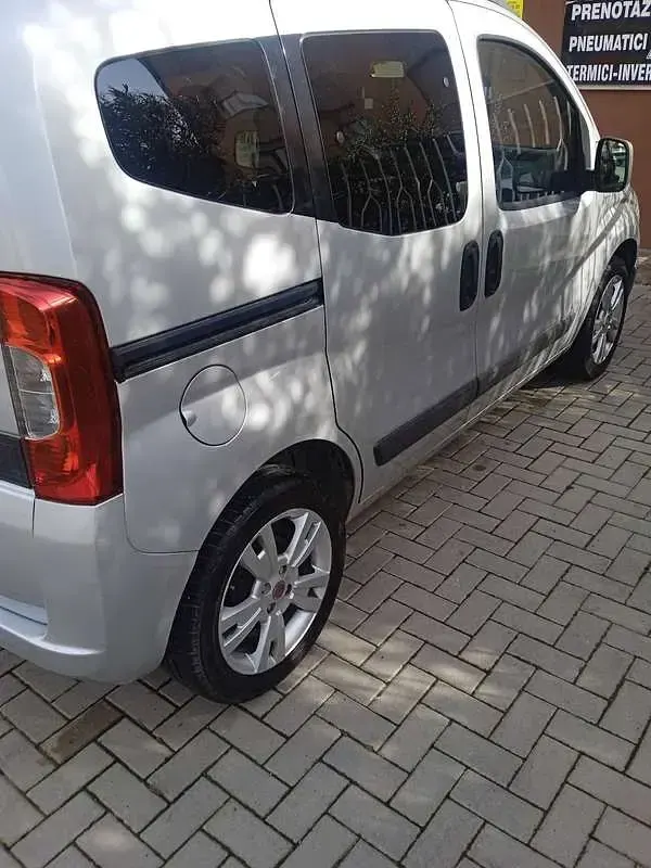 Usata Fiat Qubo Active 77 CV (56 kW) 2009 Argento Monovolume