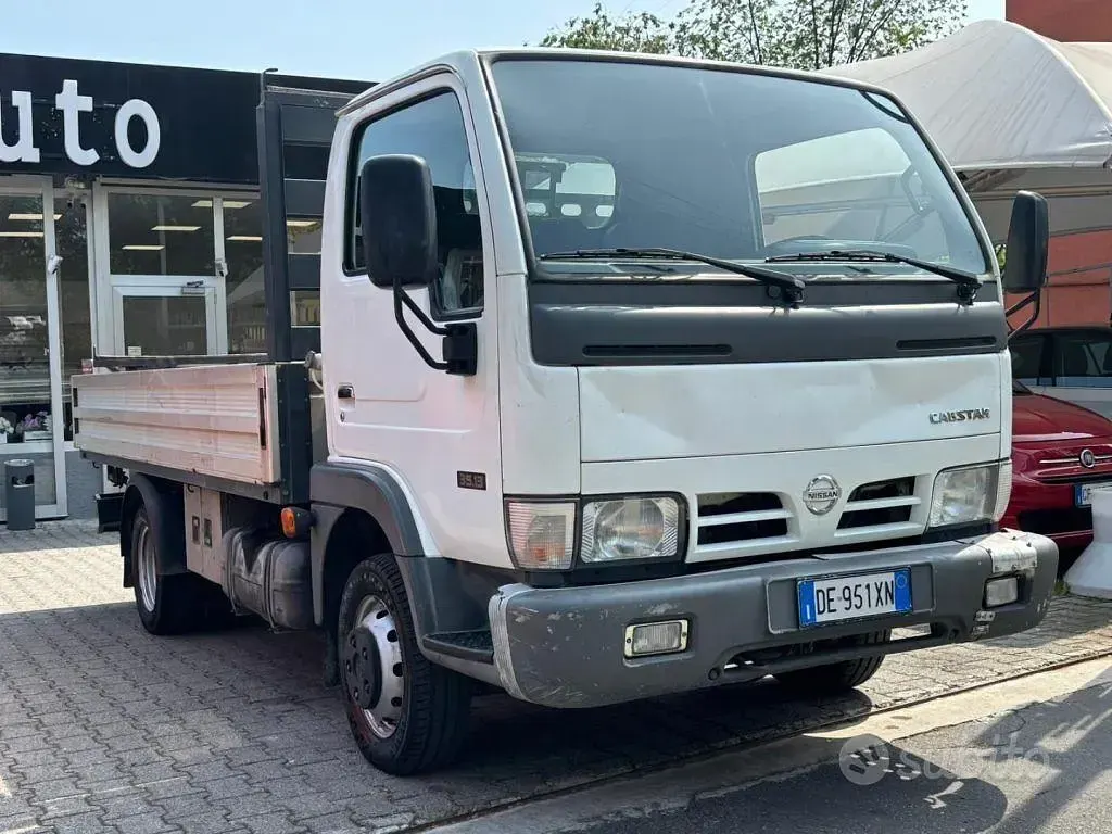 Usata Nissan Cabstar 125 CV (91 kW) 2006 Bianco Pick-up