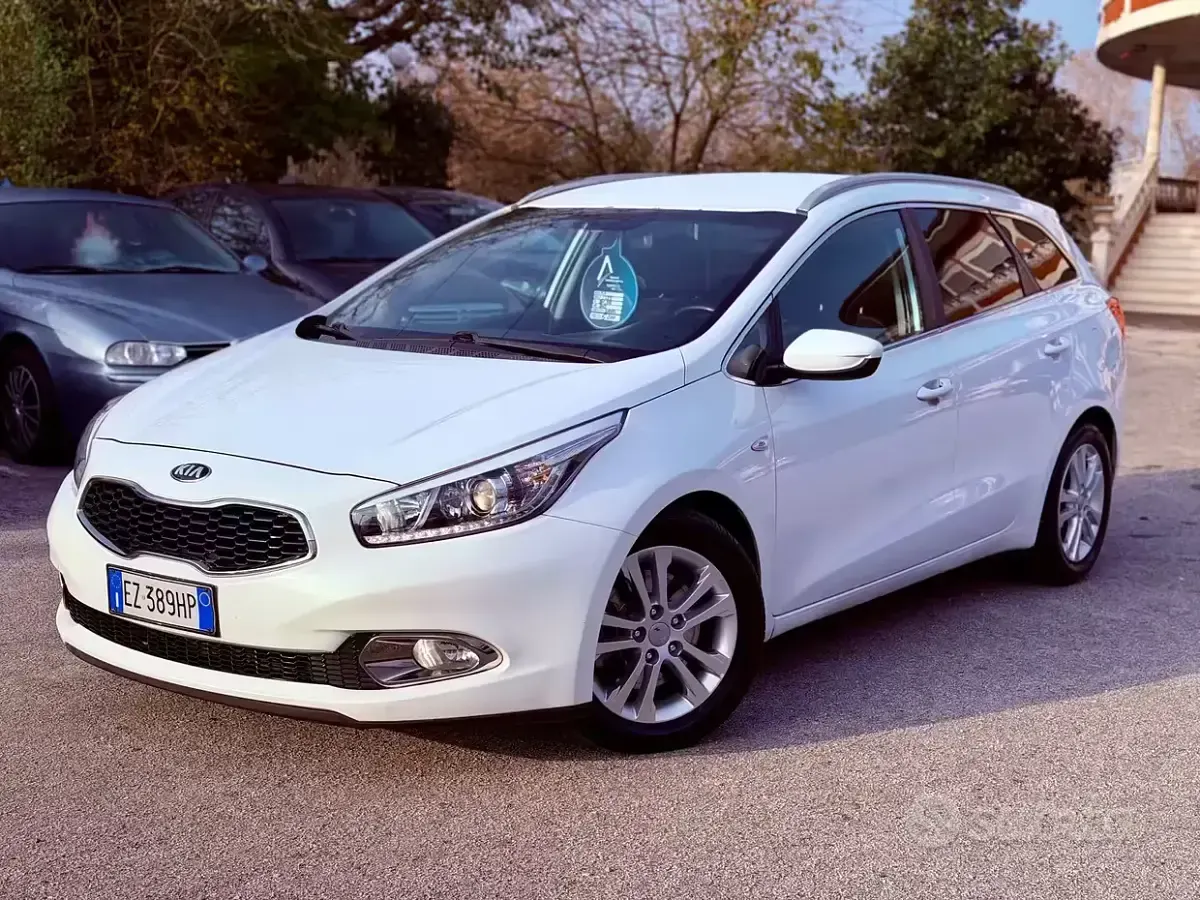 Usata Kia Ceed 128 CV (94 kW) 2015 Bianco Utilitaria