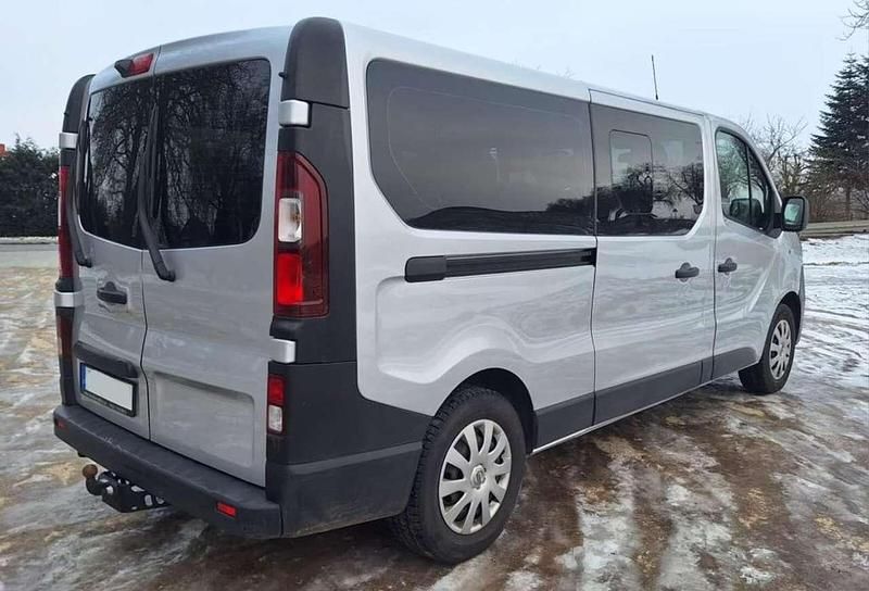 Usata Nissan NV300 125 CV (91 kW) 2018 Argento Furgone