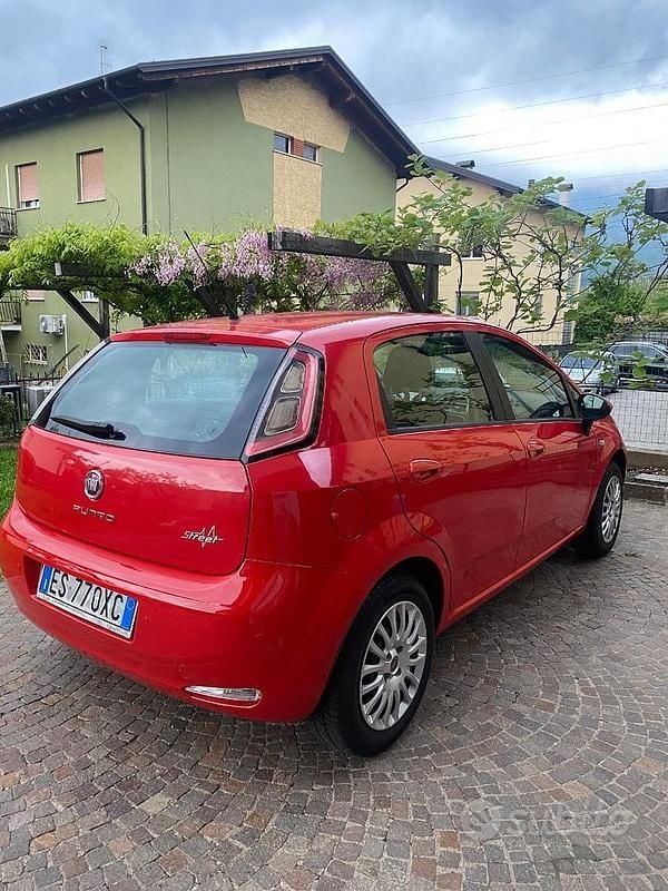Usata Fiat Grande Punto S 69 CV (50 kW) 2013 Rosso Utilitaria