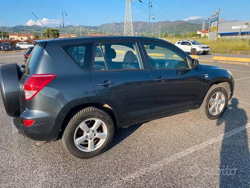 Usata Toyota RAV4 2007 SUV