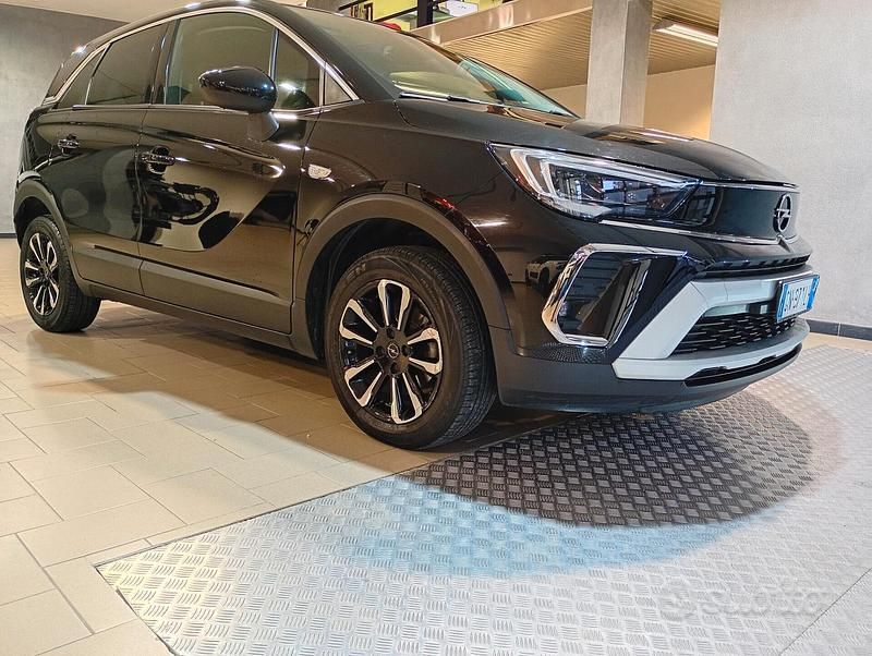 Usata Opel Crossland X Elegance 130 CV (95 kW) 2023 Nero SUV