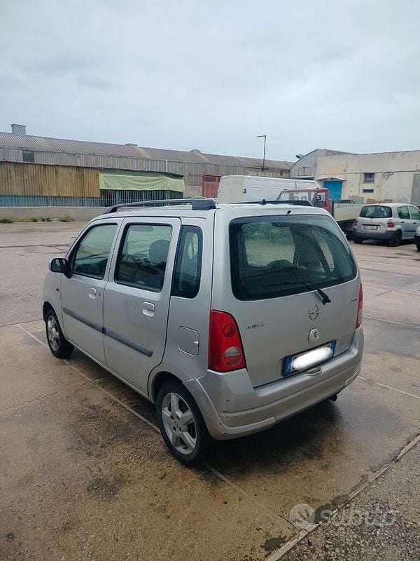 Usata Opel Agila 2003 Grigio Monovolume