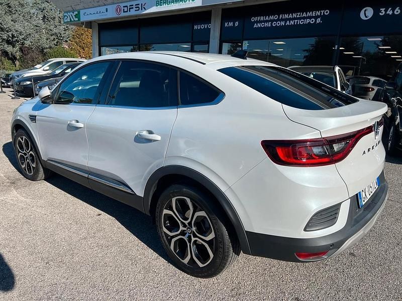 Usata Renault Arkana Intens 140 CV (102 kW) 2021 Bianco SUV