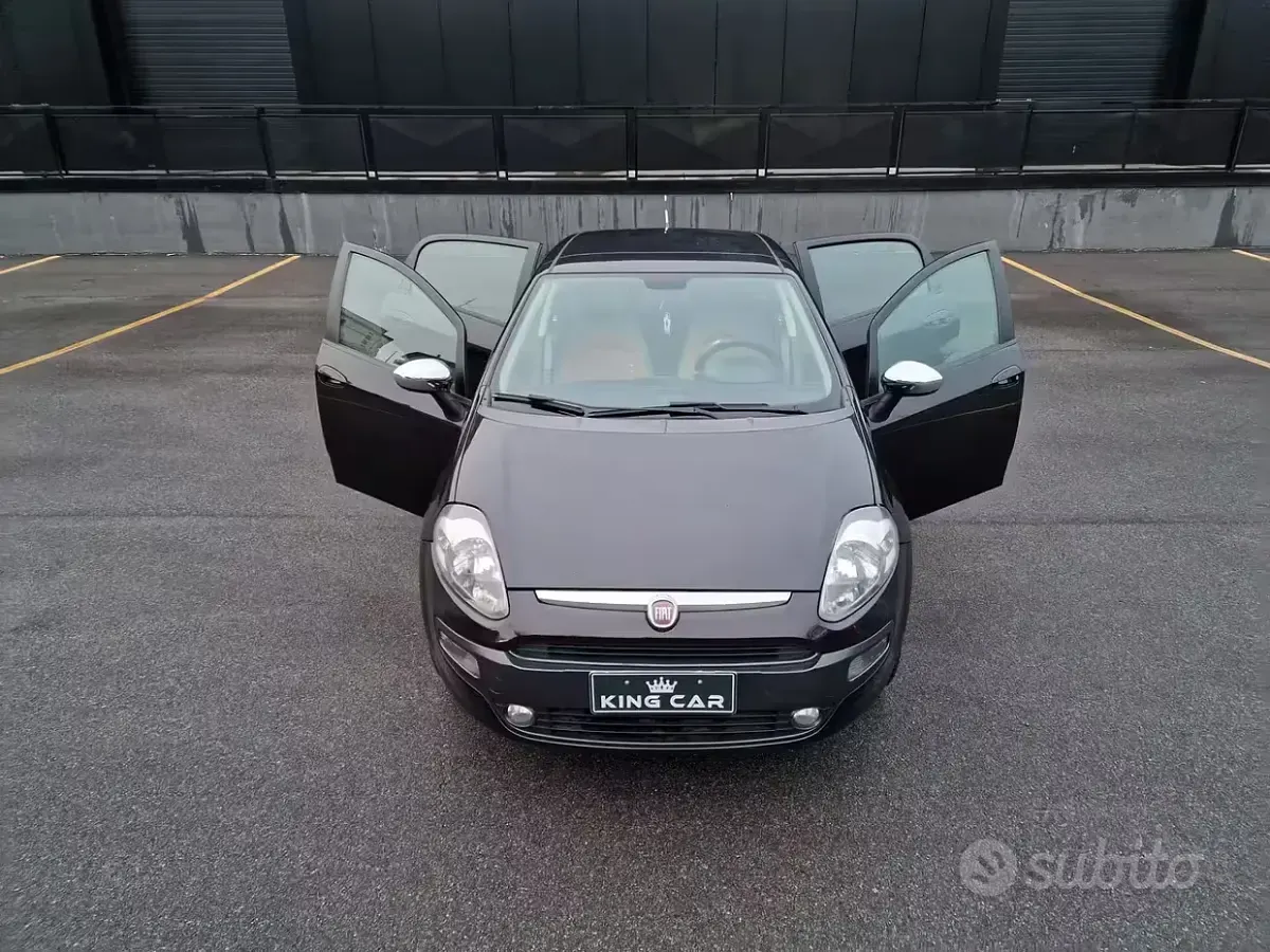 Usata Fiat Punto Evo Emotion 77 CV (56 kW) 2010 Utilitaria