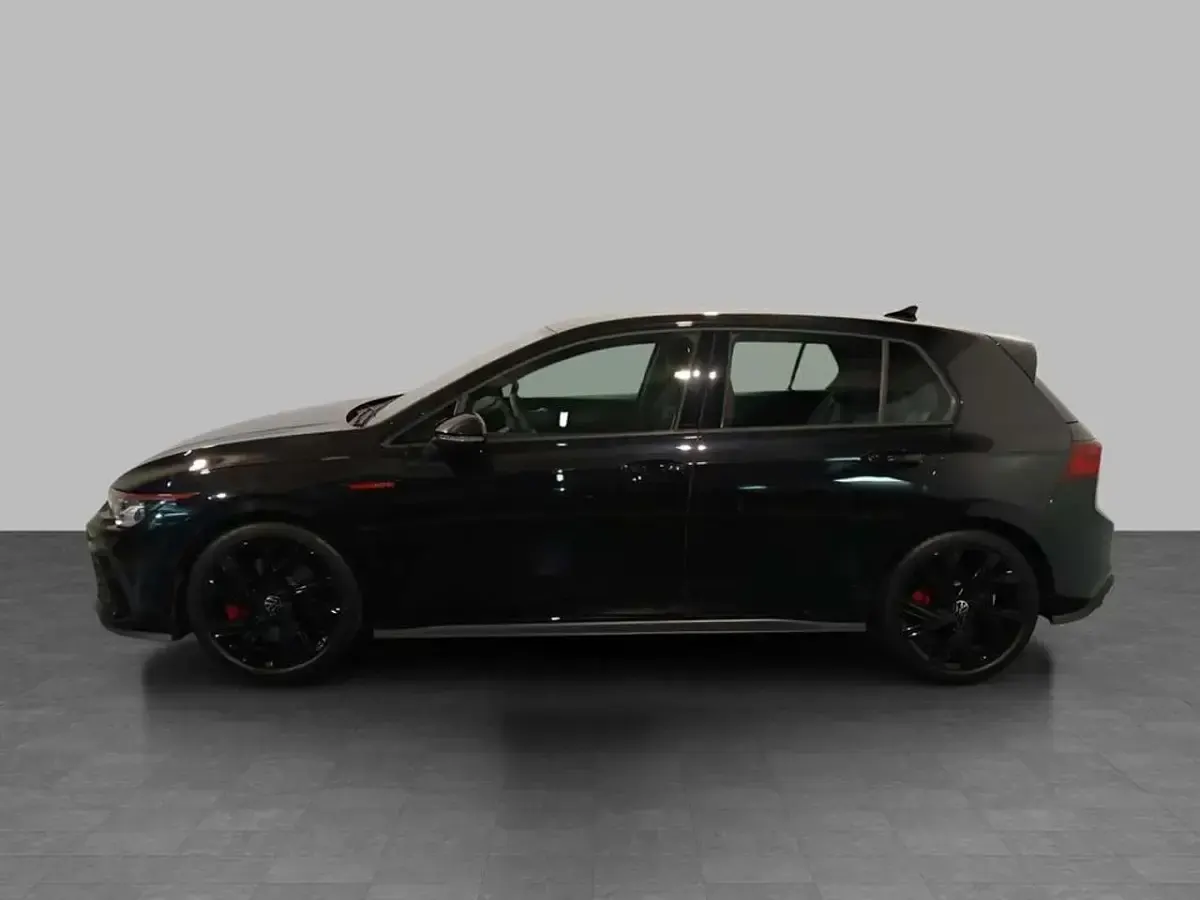 Usata VW Golf VIII GTI 245 CV (180 kW) 2024 Nero metallizzato Berlina