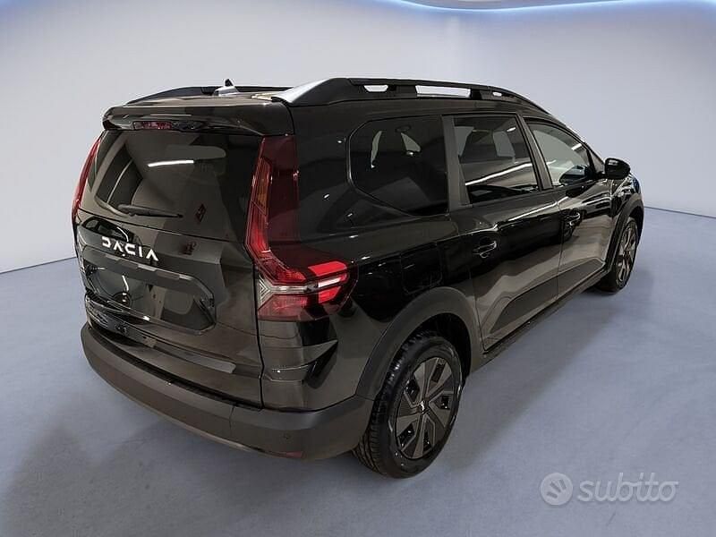 Usata Dacia Jogger 101 CV (74 kW) 2024 Nero Monovolume