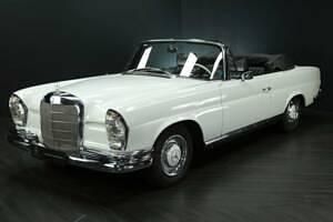 Begagnad Mercedes 250 SE 150 HK (110 kW) 1966 Vit Cab