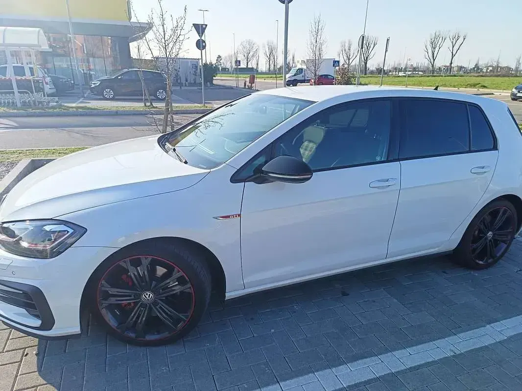 Usata VW Golf VII GTI 230 CV (169 kW) 2017 Berlina