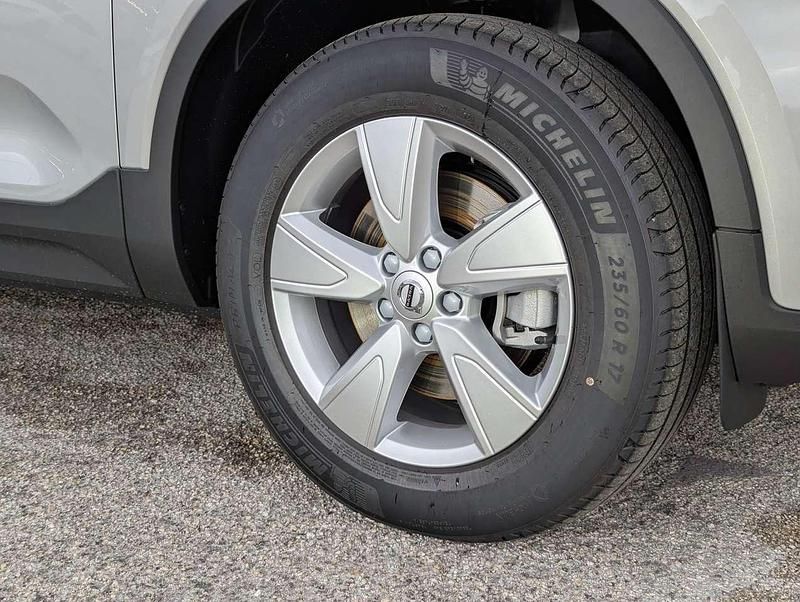 Usata Volvo XC40 163 CV (119 kW) 2024 Vapour grey SUV
