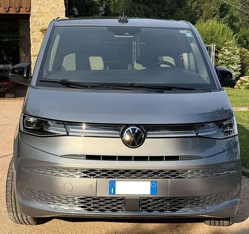 Usata VW Multivan Energetic 150 CV (110 kW) 2023 Grigio Monovolume