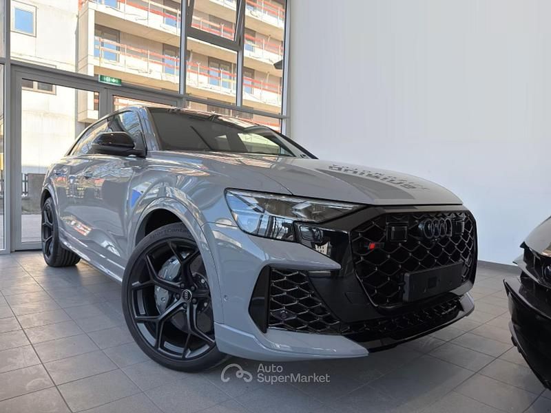 Nuova Audi RS Q8 Performance 640 CV (470 kW) 2026 Gray SUV