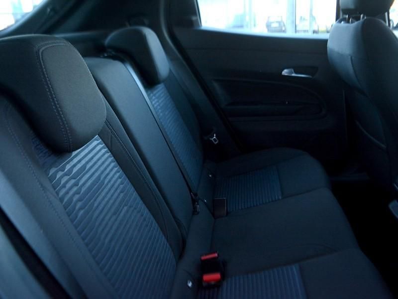 Usata Alfa Romeo Junior 145 CV (106 kW) 2025 Bianco SUV