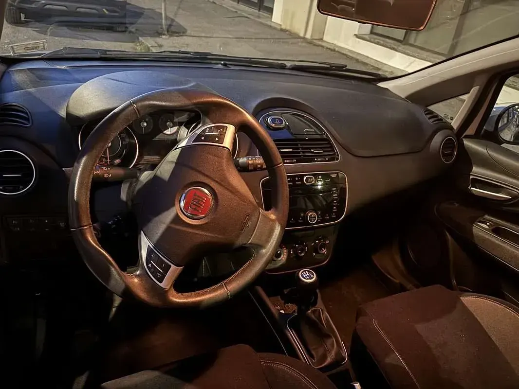 Usata Fiat Grande Punto Lounge 77 CV (56 kW) 2014 Utilitaria