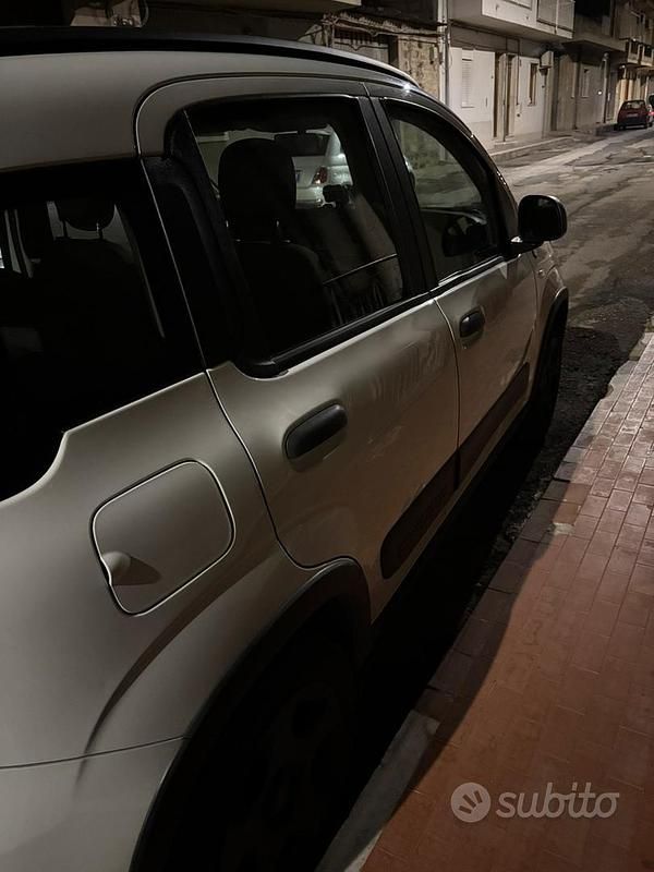 Usata Fiat Panda Cross Cross 69 CV (50 kW) 2019 Bianco Utilitaria