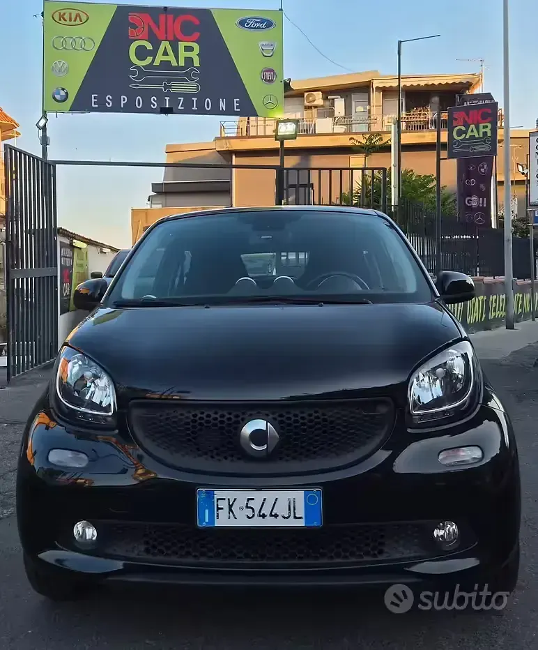 Usata Smart ForFour Prime 71 CV (52 kW) 2017 Nero Utilitaria