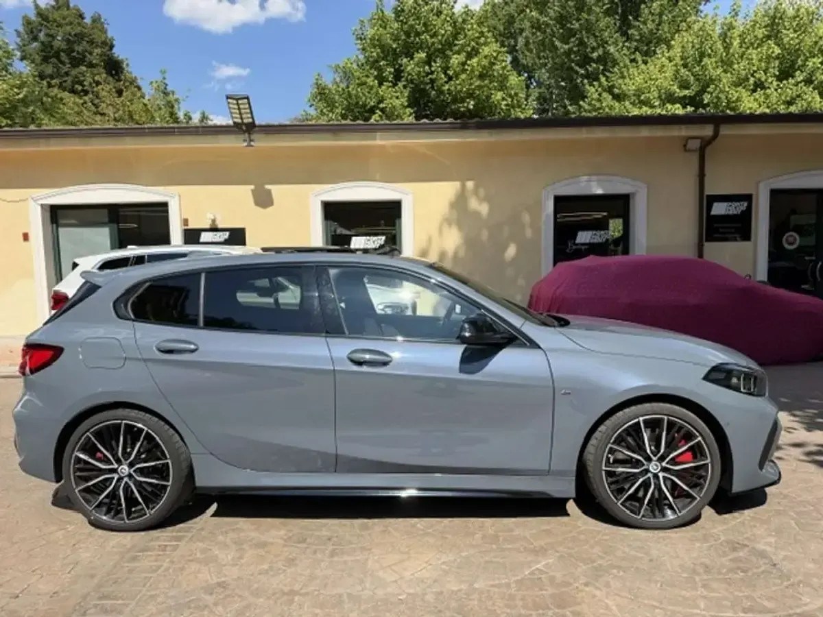 Usata BMW M135 306 CV (225 kW) 2023 Grigio Utilitaria