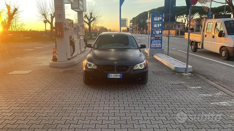 Nero Usata 2006 BMW 535 Station wagon | 6000 € - Immagine 1/4