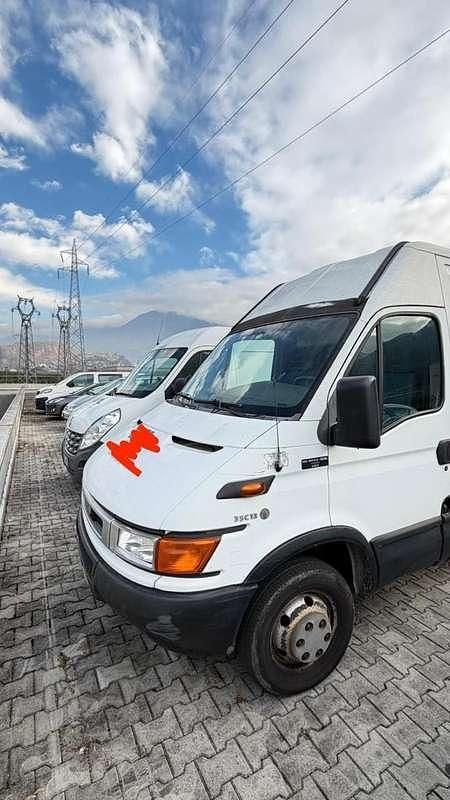 Usata Iveco Daily 177 CV (130 kW) 2001