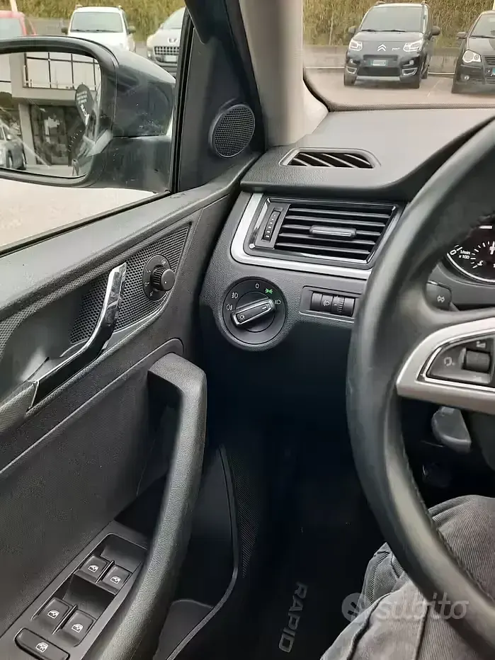 Usata Skoda Rapid Ambition 90 CV (66 kW) 2016 Grigio Utilitaria
