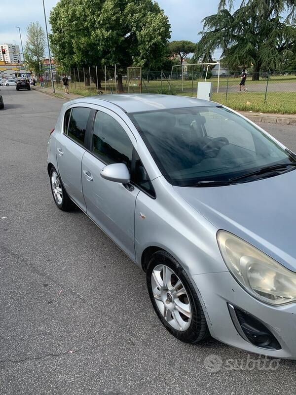 Usata Opel Corsa 86 CV (63 kW) 2012 Grigio Berlina