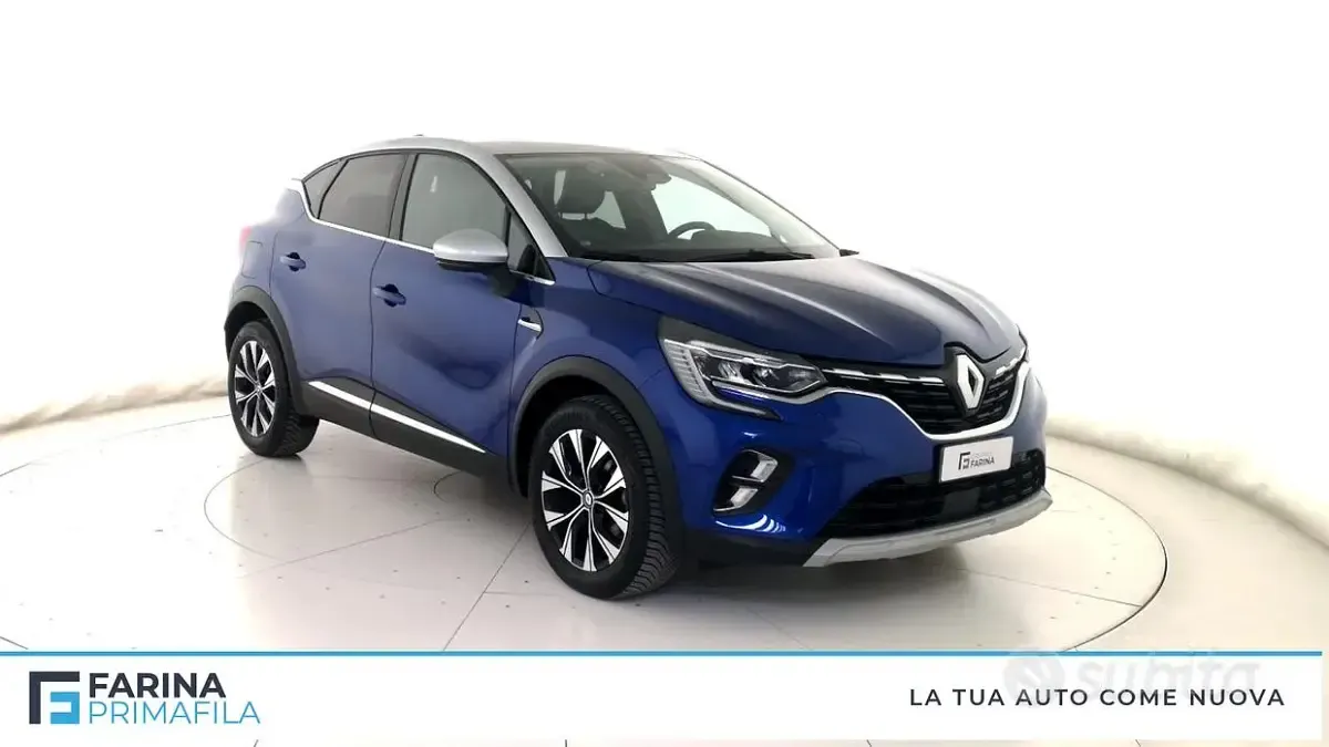 Usata Renault Captur Techno 91 CV (66 kW) 2024 Blu tetto grigio chiaro SUV