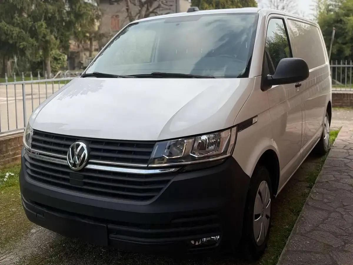 Usata VW Transporter 150 CV (110 kW) 2021 Bianco Furgone