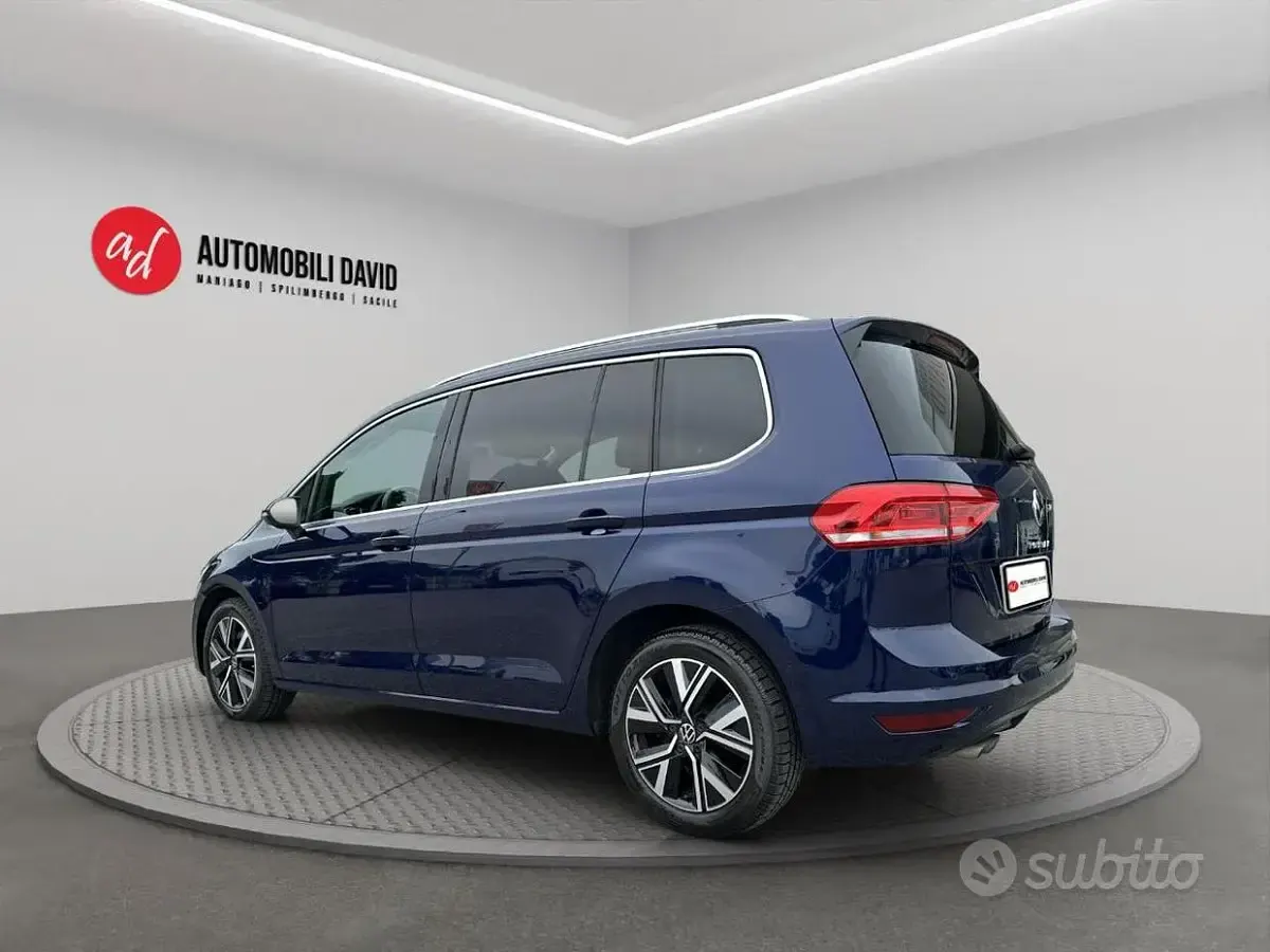 Usata VW Touran Executive 150 CV (110 kW) 2022 Blu Monovolume