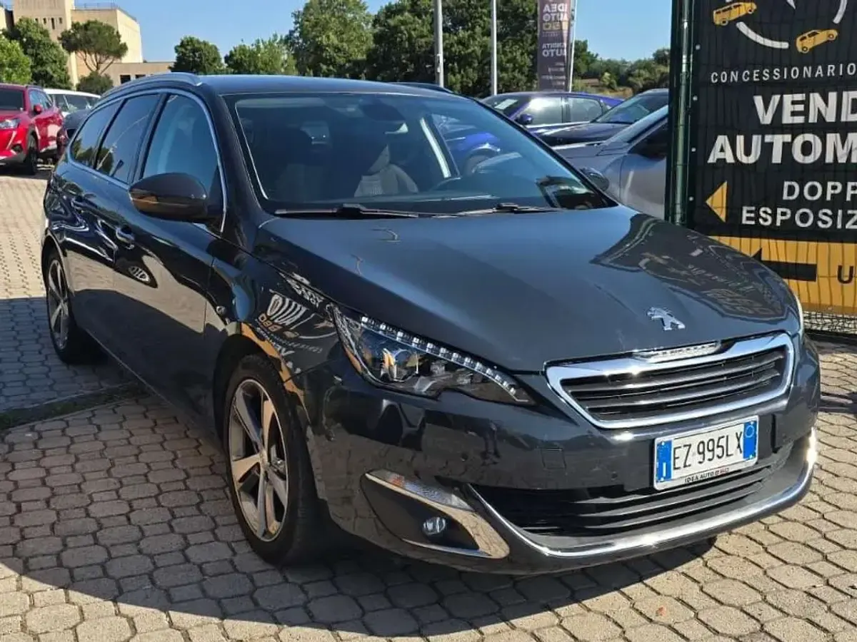 Usata Peugeot 308 SW Allure 114 CV (83 kW) 2015 Station wagon