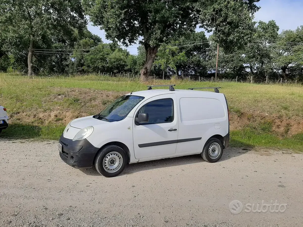 Usata Renault Kangoo 90 CV (66 kW) 2012 Bianco Monovolume