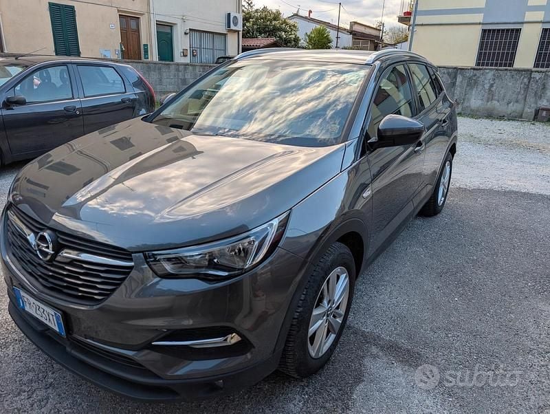 Usata Opel Grandland X 131 CV (96 kW) 2018 Grigio SUV