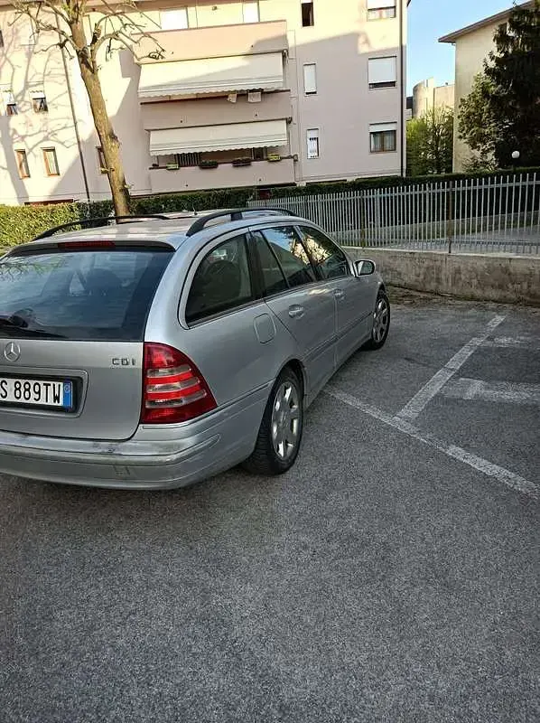Usata Mercedes C220 Classic 150 CV (110 kW) 2005 Grigio Station wagon