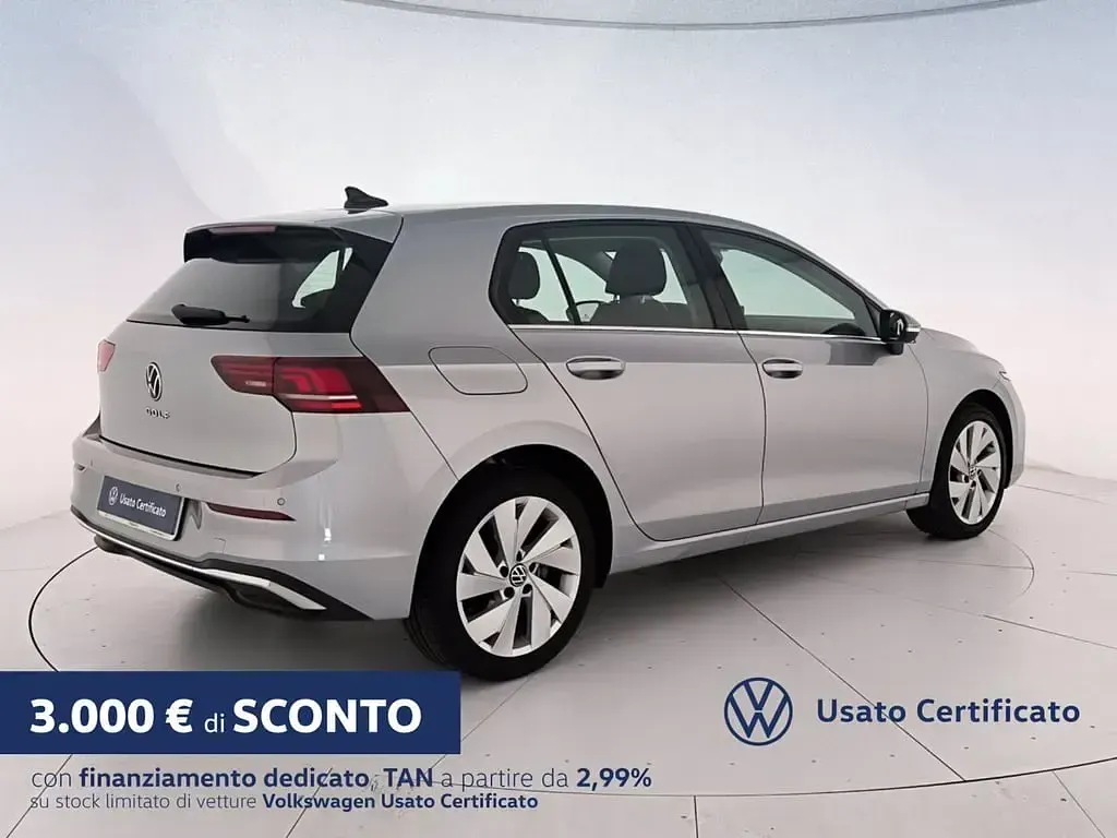 Usata VW Golf VIII Style 150 CV (110 kW) 2025 Dolomite silver metallizzato Berlina