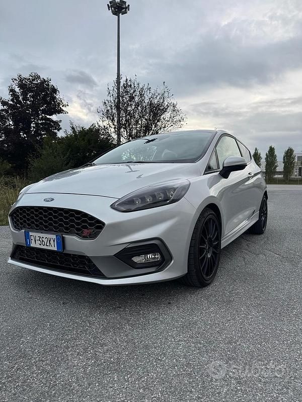 Usata Ford Fiesta Performance Edition 200 CV (147 kW) 2019 Grigio Utilitaria