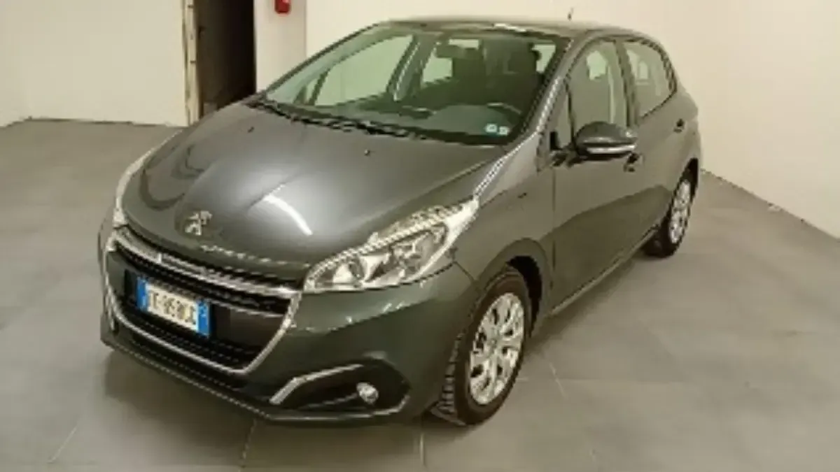 Usata Peugeot 208 Active 75 CV (55 kW) 2016 Utilitaria
