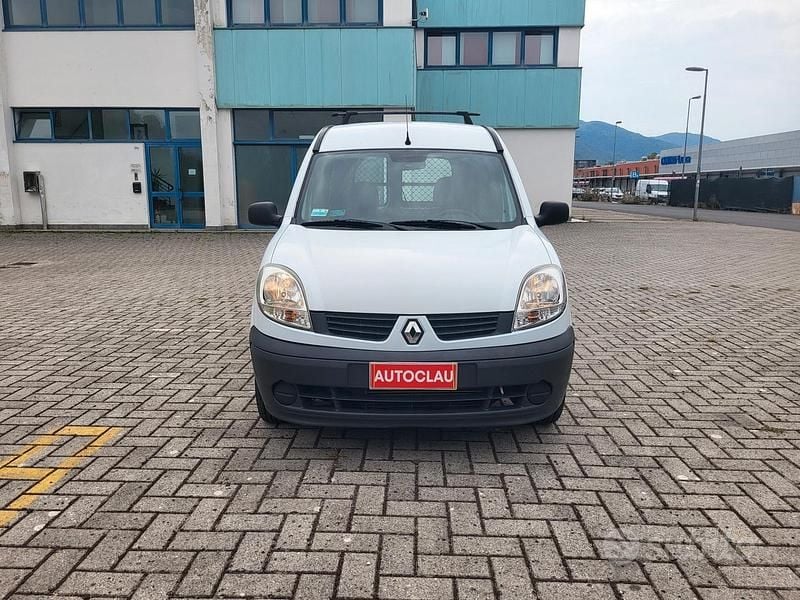 Usata Renault Kangoo 70 CV (51 kW) 2007 Bianco Berlina