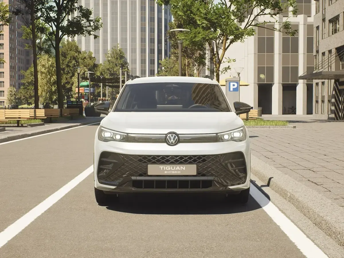 Nuova VW Tiguan R-line Plus 204 CV (150 kW) 2026 Dolomite silver metallizzato SUV