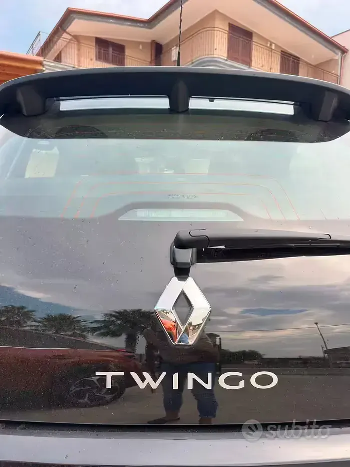 Usata Renault Twingo Urban Night 65 CV (47 kW) 2022 Nero Utilitaria