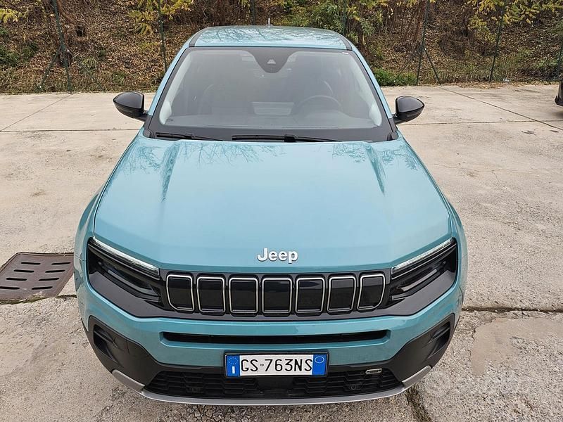 Occasion Jeep Avenger Altitude 101 ch (74 kW) 2024 Bleue SUV