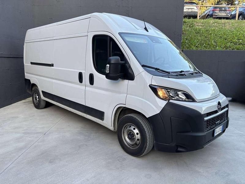 Usata Opel Movano 140 CV (102 kW) 2024 Bianco Furgone