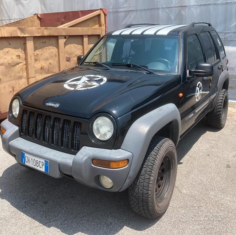 Usata Jeep Cherokee 2003 Nero SUV