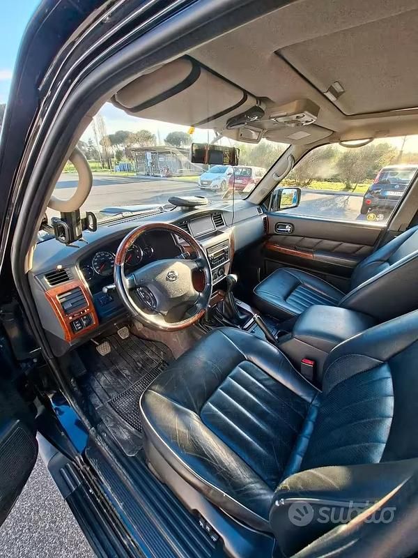 Usata Nissan Patrol 160 CV (117 kW) 2006 Nero SUV