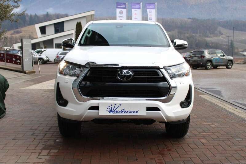 Usata Toyota HiLux Comfort 150 CV (110 kW) 2024 Bianco Pick-up