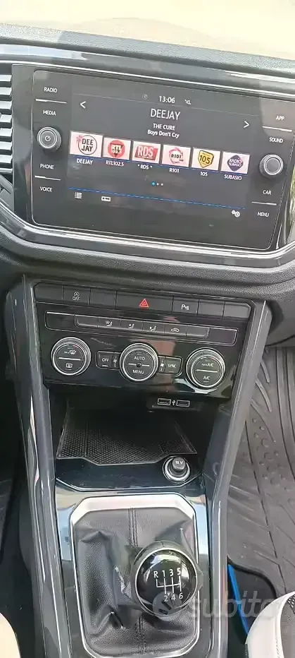 Usata VW T-Roc 116 CV (85 kW) 2018 Nero SUV