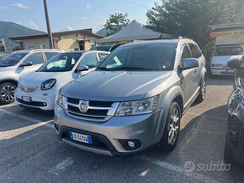 Usata Fiat Freemont 170 CV (125 kW) 2015 Grigio SUV