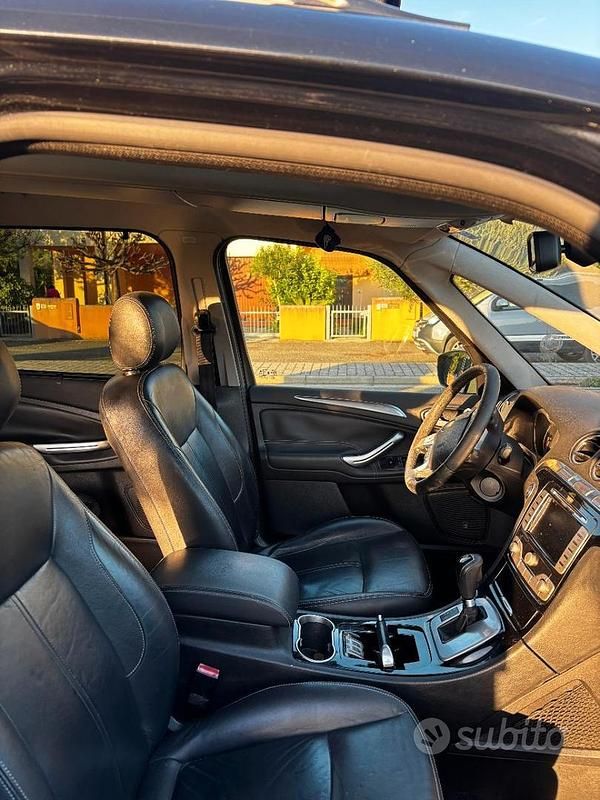 Usata Ford Galaxy Titanium 163 CV (119 kW) 2010 Nero Monovolume