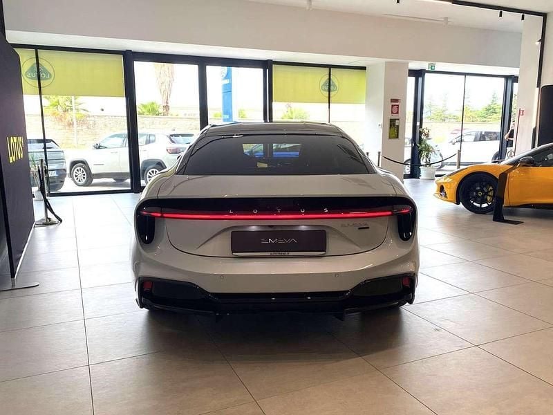 Nuova Lotus Emeya 450 kW (612 CV) 2025 Bianco Utilitaria