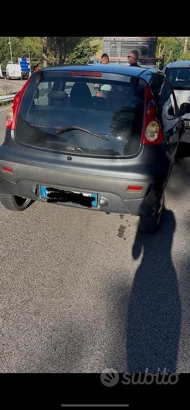 Usata Peugeot 107 54 CV (39 kW) 2006 Nero Utilitaria