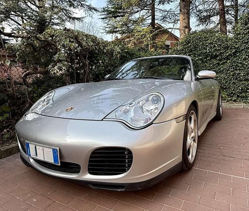 Usata Porsche 911 Carrera 4S 320 CV (235 kW) 2002 Argento Coupé